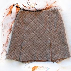 Classy Chic: Ann Taylor Pleated Tweed Skirt